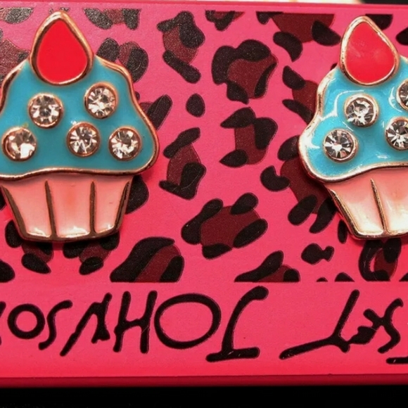 Colorful yummy crystal cupcake earrings - Picture 9 of 9